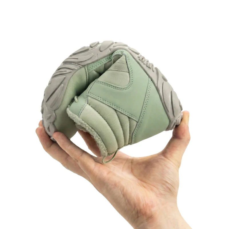 Kasdava Pro - Non-slip & Water-resistant Winter Barefoot Shoe